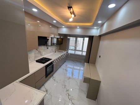 Sincan Andiçen Mah Katta Salon Bagımsız Geniş 3+1 Satılık Daire