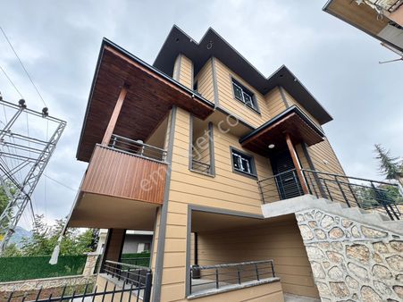 Bm"den Bekiralanında Sıfırlüks Yerden Isıtmalı Dubleks Villa