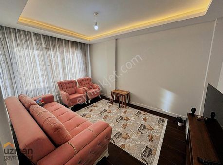 Uzman Gayrimenkul'den Merkezi Konumda Satılık 2+1 Daire