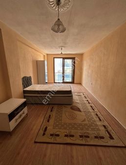 Ege Üniversitesi Arkasında 1+1 Klimalı Eşyalı Arakat Daire