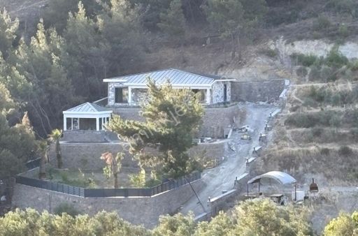 Menemen Görece De Özel Havuzlu Lüks Villa