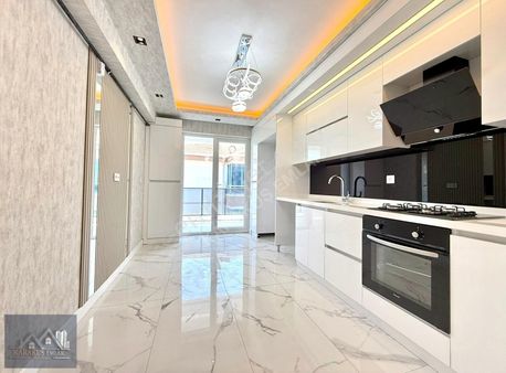 Karakuş'tan █ Fatih Mh. 4+1 170m² Çift Banyolu, Sıfır Şık Yapılı