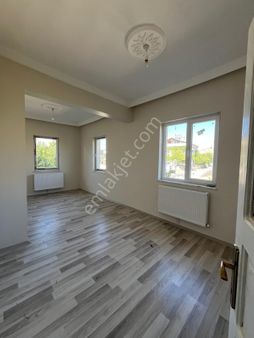 Öz Gaye Emlaktan Develi Aşağıeverek Mahallesinde Satılık Yarı Müstakil Ev