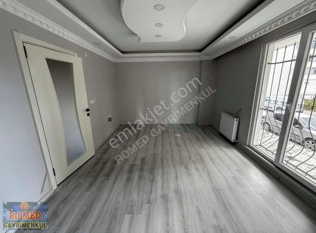 Arnavutköy Avlu Avmye 3 Dakika 2+1 90m2 Kiralık Ters Dublex