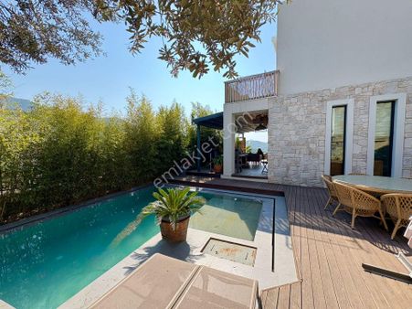 Yalıkavak Merkez Lokasyonda Satılık 4+1 Villa