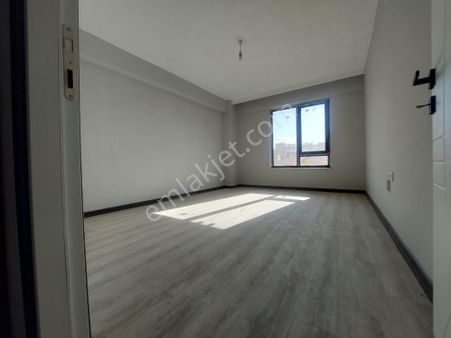 !!!recep Ümit'ten Emek Mahallesi Ertaş Caddesi Yakınında Ferah Satılık (sıfır) 3+1 Dubleks Daire!!!