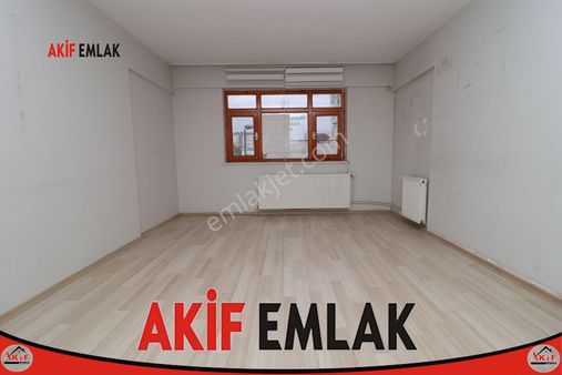 Akif'ten 14.cadde'de 1. Katta 3+1 Merkezi Konumlu Kiralık Daire / İş Yeri