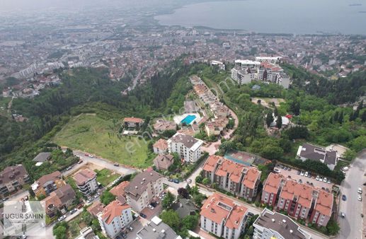 Uğur Şahin'den Bağçeşmede Satılık Deniz Manzaralı 6+1 Dubleks