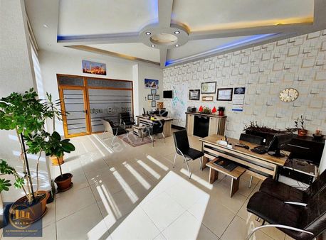 Ayvalı Estergon Caddesi Üzerinde Full Yapılı Dükkan (3.5m Tavan)