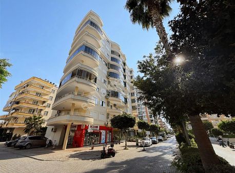 Mahmutlarda 2+1 Havuzlu Eşyalı Kiralık Daire