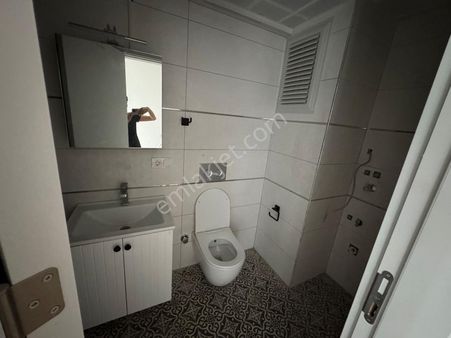 Site İçerisinde Havuzlu, Bahçeli 2+1 Daire Yeni Ve Modern