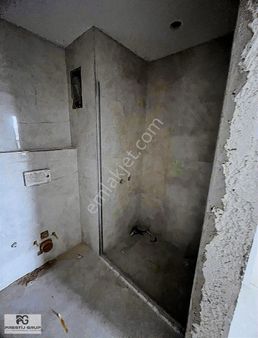 Şirinevler De Otosansıt Metro İstasyonu Önü Sıfır 2+1 Daire