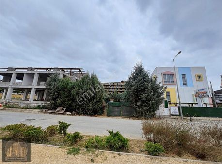 Bursa / Nilüfer / Özlüce Satılık Villa İmarlı Arsa