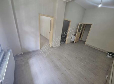 Şahin İnşaat..kazım Karabekir..2+1...y.giriş..90m2..balkonlu