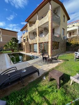 Side Mahallesinde 3+13 Katlı Müstakil Triplrks Villa