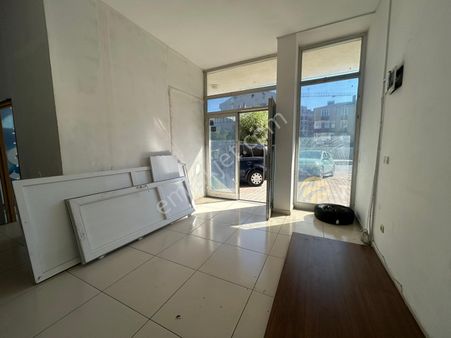 Adil Mah. Cadde Üzerinde 290m2 3+1 Kiralık dükkan