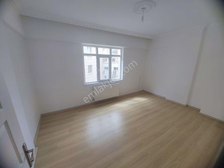 Global'den Çarşı İçinde Kiralık 3+1 Ara Kat Daire