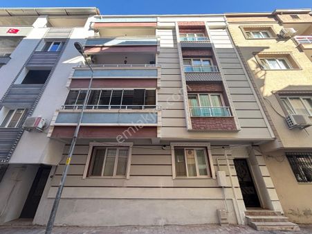 Mehmet Akif Ersoy Mahallesi'nde 3+1 Satılık 125 M2 Daire