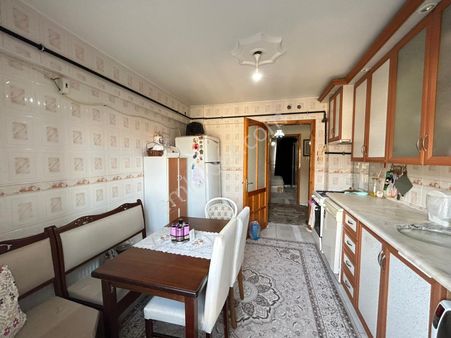 Güzelyurt Mahallesi 🏡 ✅2+1 120 M2 5 Katlınım 2 Katı ❇️kombi Petekli