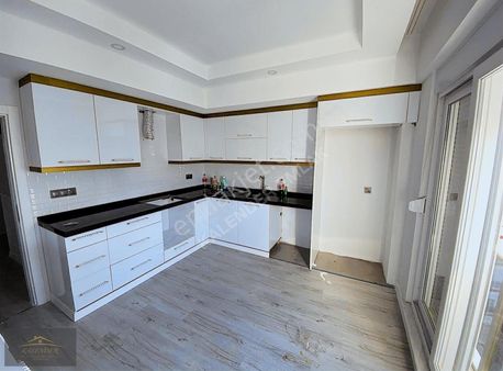 Bağlık Mahallesinde 2+1 115m2 Sıfır Kiralık Daire