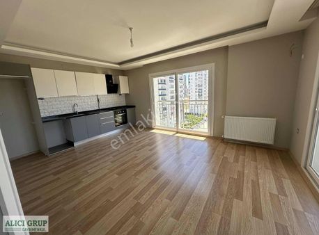 Stad Yanı İskanlı Kredi Sınırı Yok 2+1 Açık Mutfak Satılık Daire