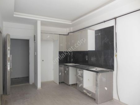 Bal Gayrimenkul -barbarosta Arakat Asansörlü Yatırımlı 1+1 Daire