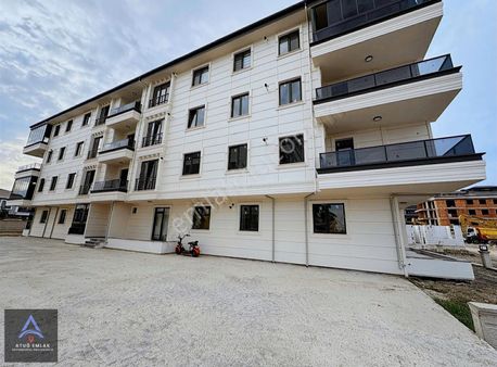 Atuğ Emlaktan Zafer Mahallesi Havuzlu Sitede Satılık 2+1 Daire