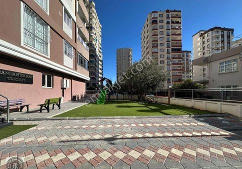 Remint’den Huzurevleri Mahallesinde 4+1 Cep Mutfak Çift Banyo Giyinme Odalı Doğalgazlı Satılık Daire