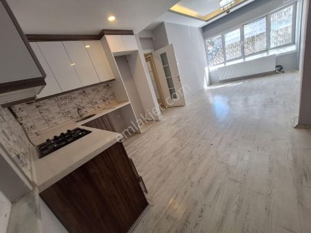 Hatay Arap Hasan Mahallesinde 2+1 Yüksek Giriş Bakımlı Doğalgazlı Metro Yakını