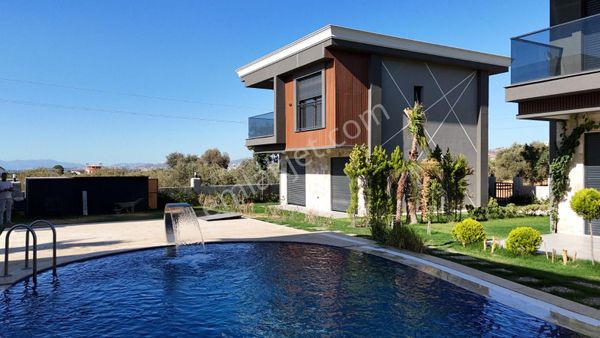 Kuşadası Davutlar'da Sıfır Tek Müstakil Villa