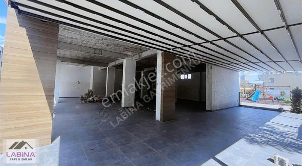 İnönü Mah. Kiralık 450 M2 Düz Giriş Tır Ve Kamyon Yanaşır Dükkan