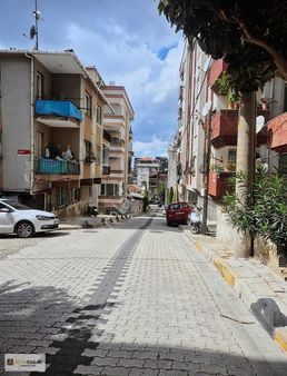 Küçükcekmece Cumhuriyet Mah.satılık Fırsat 2+1 Daire