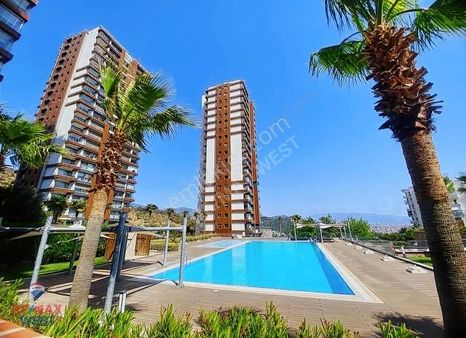 Karşıyaka 360'da Eşyalı Kiralık 1+1 Daire