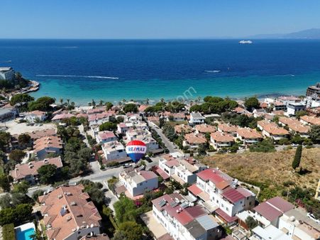 Kuşadası Kadınlar Denizinde Plaja 100 M Mesafede Emsalsiz Villa