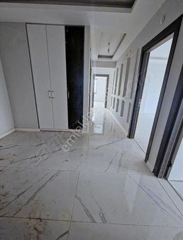 Akdeniz Gayrimenkulden Hulusi Akar Bulvarı Üzeri Satılık 4+1