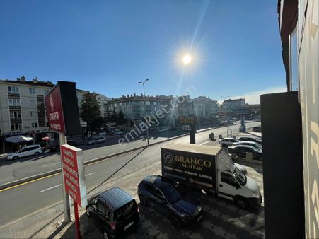 İstasyon Caddesi Üzeri 2+1 Kiralık Kdvli Büro Ofis