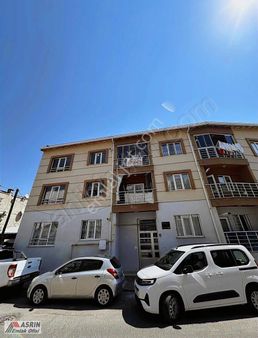 Asrın Emlak'tan Mevlana Mh.kiralık 3+1 Kombili Temiz Daire