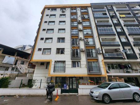 Remax Arma’dan İzmir Buca Kuruçeşme’de, 1+1, Eşyalı Satılık Daire