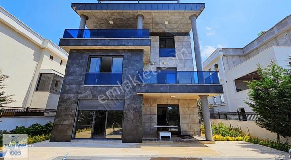 Yalova Özden Mh Lüks Müstakil Villa 7+2 Havuzlu Sauna,takaslı
