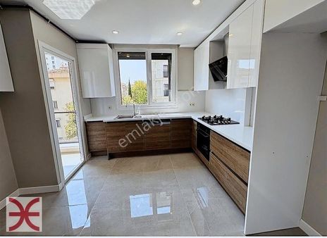 Bostancı Marmaray Ve Metroya Yakın Merkezde 3+1 140m2brüt