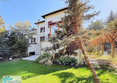 Bahçeşehir Satılık Villa Full Tadilatlı 4+2 Badem Bölgesi