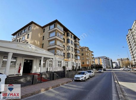 Talas Yenidoğanda Mahallesinde Yatay Mimari Satılık 3,5+1 Daire