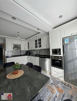 Şemikler Mahallesinde 4+1 Satilik Luks Daire