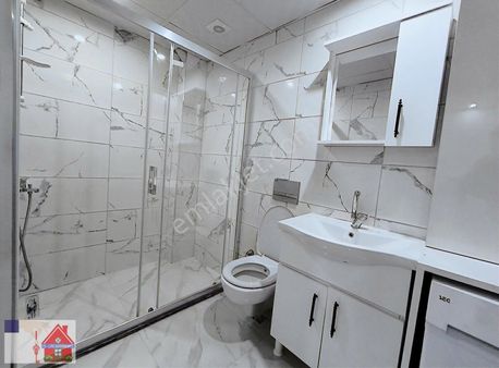 Adalet Mahallesinde Kiralik 1+1 Apart