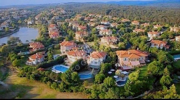 Ana Fazda Tam Müstakil Havuzlu