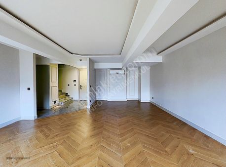 Model Göktürkte Sıfır 3+1 Bahçe Katı Daire