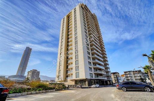 Bornova İkon Live 2+1 Eşyalı Ebeveyn Banyolu Satılık Daire