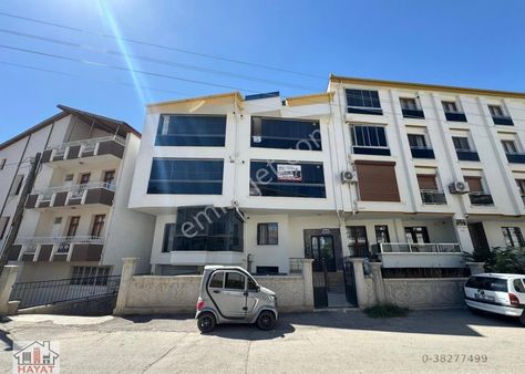 Çerdiğin Mahallesinde Kiralık Sıfır Ayarında 2+1 Daire (merkezi Konumda)