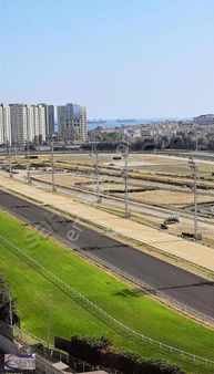 The İstanbul Konutlarında 3+1 Hipodrom Havuz Manz.daireler......