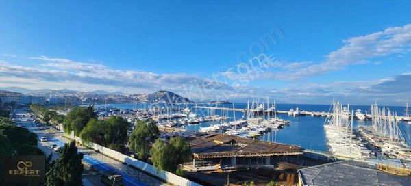 Kuşadası Tam Marınada 4+1 Satılık Daire
